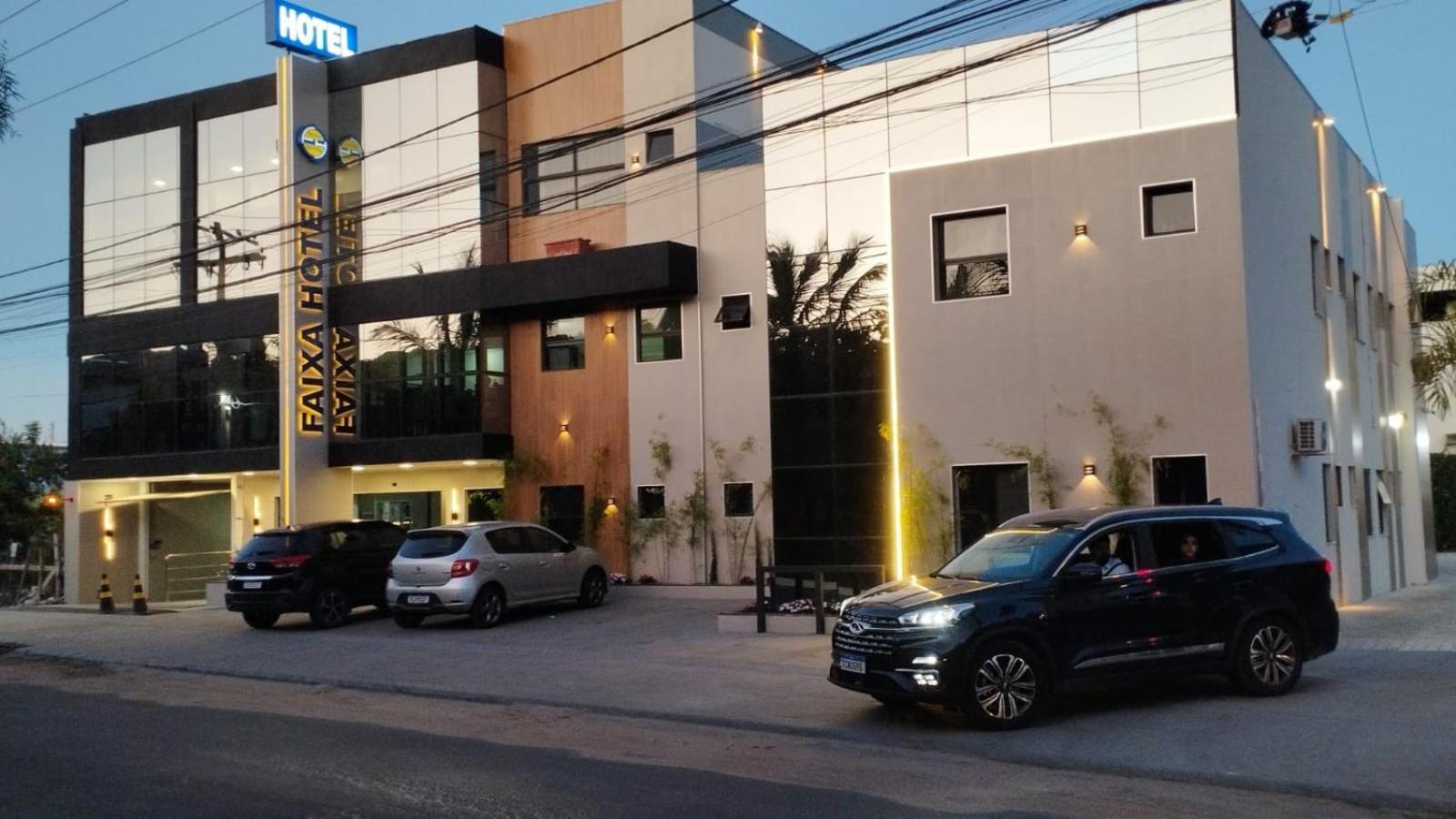 Faixa Hotel Vitória da Conquista Exterior foto