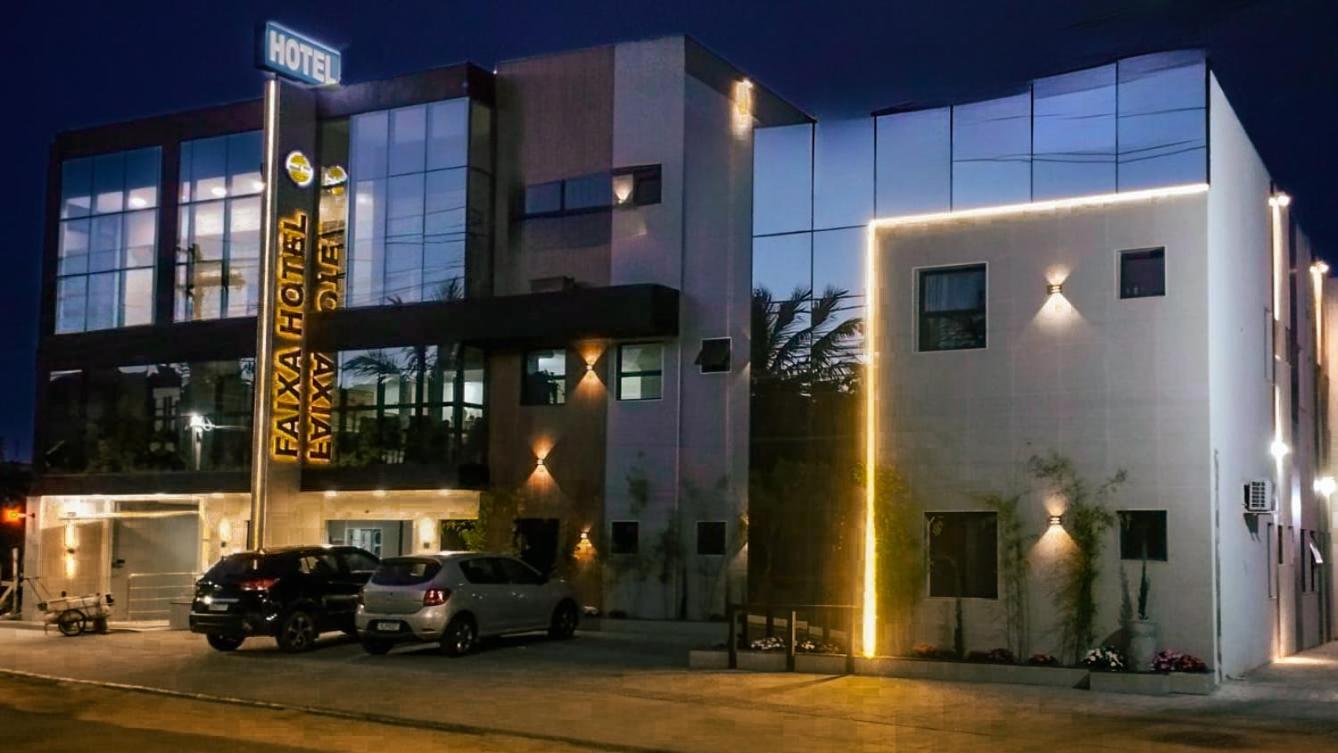Faixa Hotel Vitória da Conquista Exterior foto